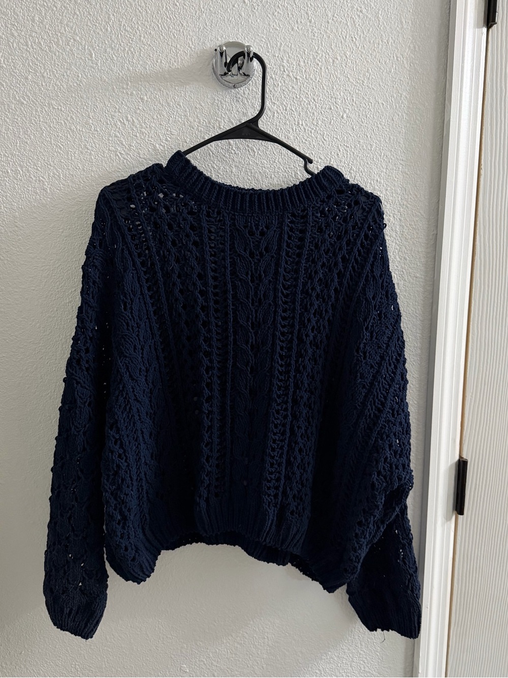 Forever 21 Classic Navy Blue Cable Knit Sweater | Women’s Large